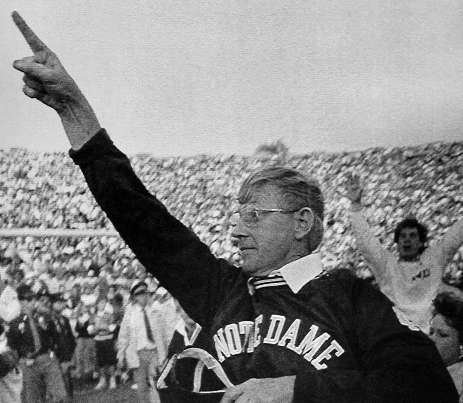 1988: Notre Dame snaps Miami’s 37-game regular season win streak